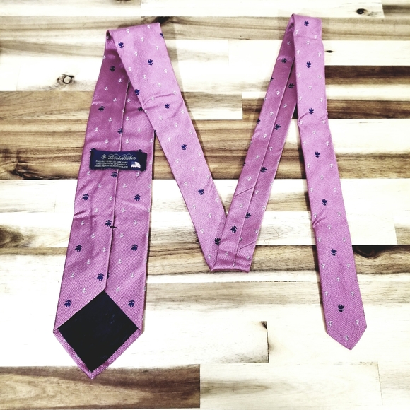 Brooks Brothers Pink Silver Anchor Print 100% Silk Neck Tie Made in USA 58" L - Picture 4 of 8